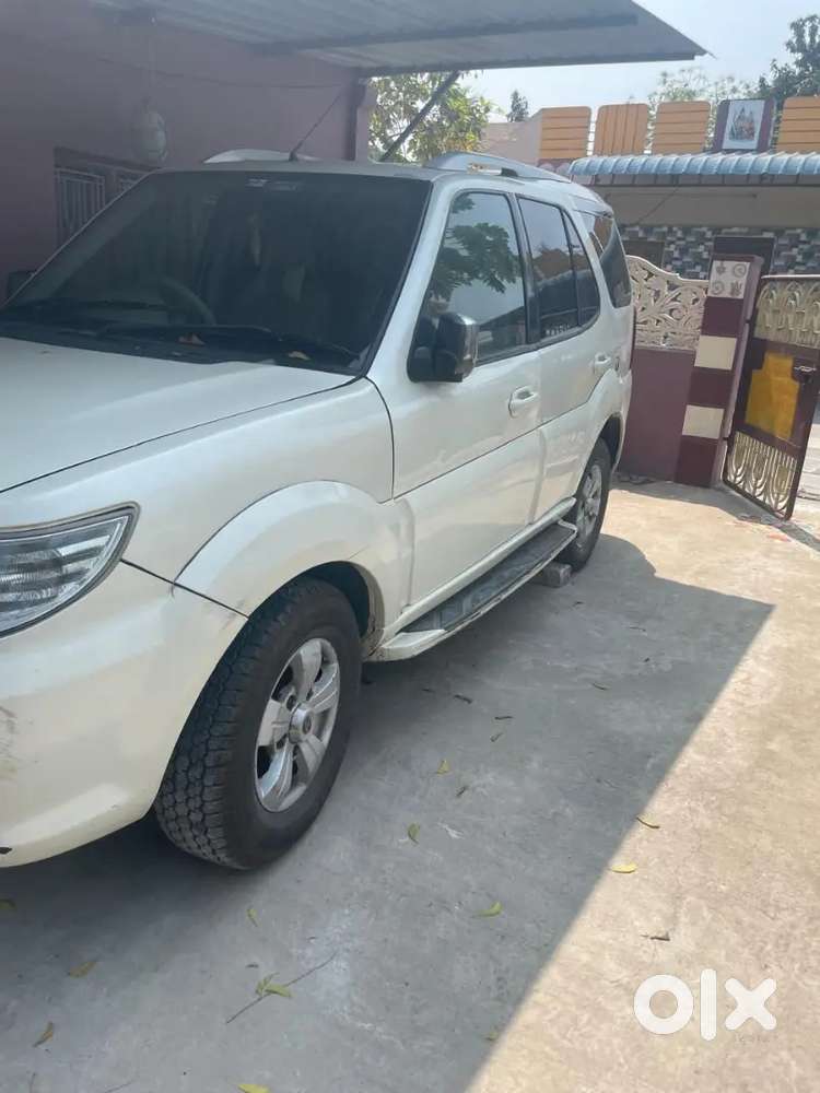 Tata Safari Storme 2016