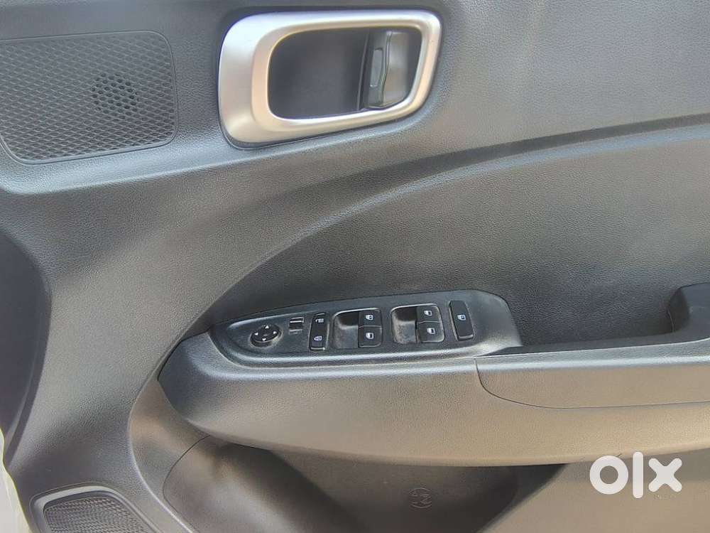 Hyundai Venue S Turbo Dct, 2019, Petrol