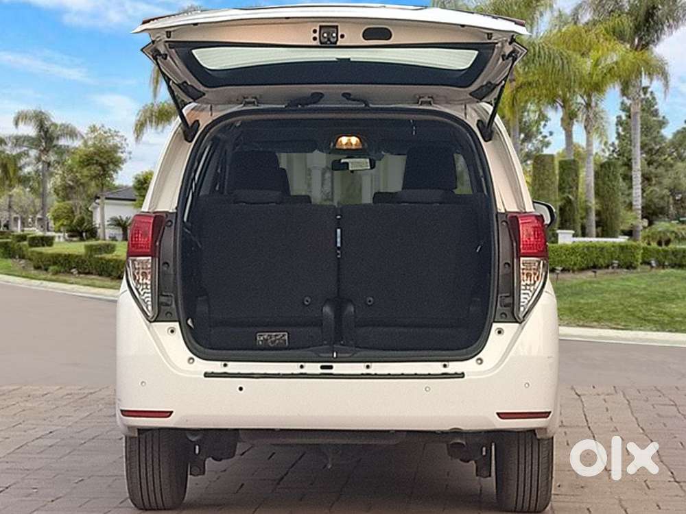 Toyota Innova Crysta