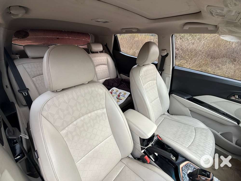 Mahindra Xuv400 Ev 2024 Electric Well Maintained