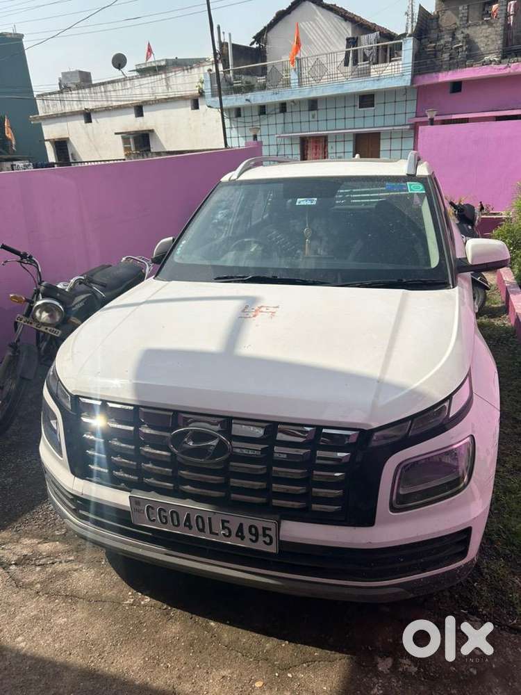 Hyundai New Venue 2025 Petrol 24000 Km Driven