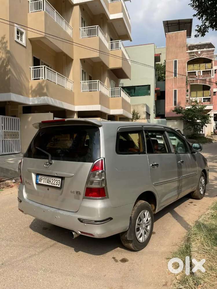 Toyota Innova 2.5 E 2010