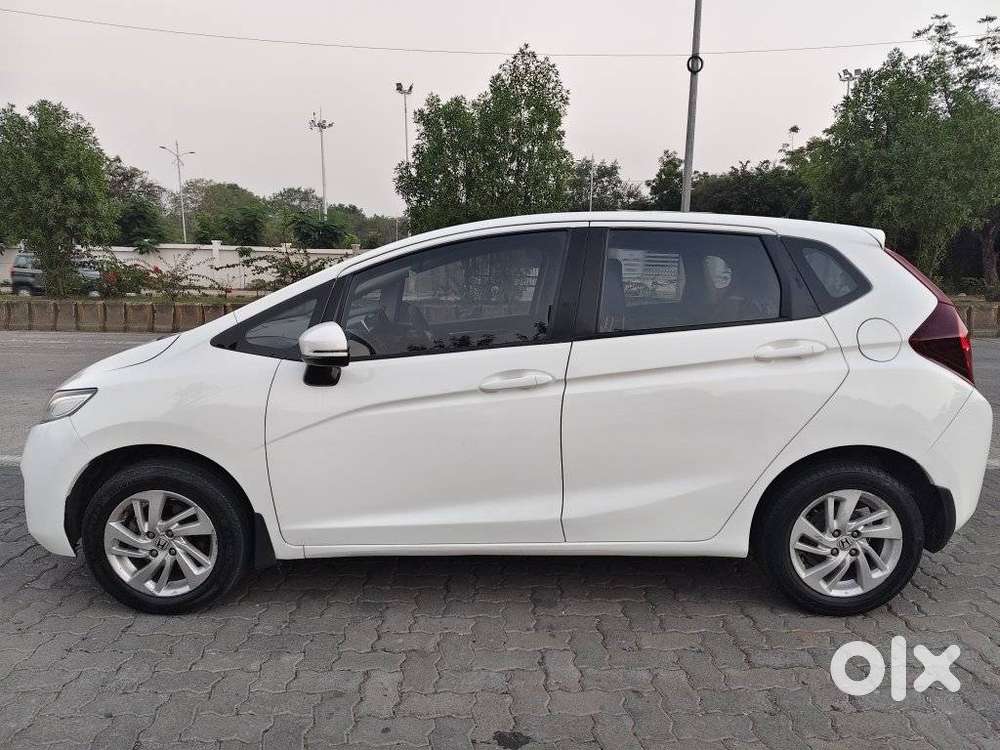 Honda Jazz [2020-2023] 1.2 V I-vtec Mt, 2017, Petrol