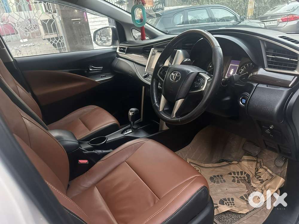 Toyota Innova Crysta 2.8z Automatic, 2017, Diesel