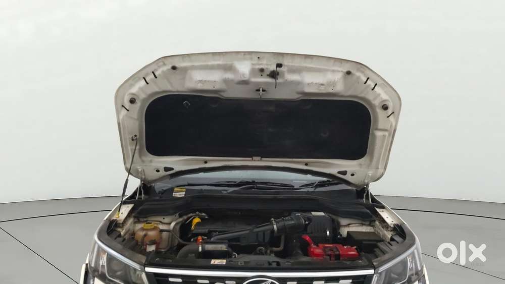 Mahindra Xuv300 W8, 2022, Petrol