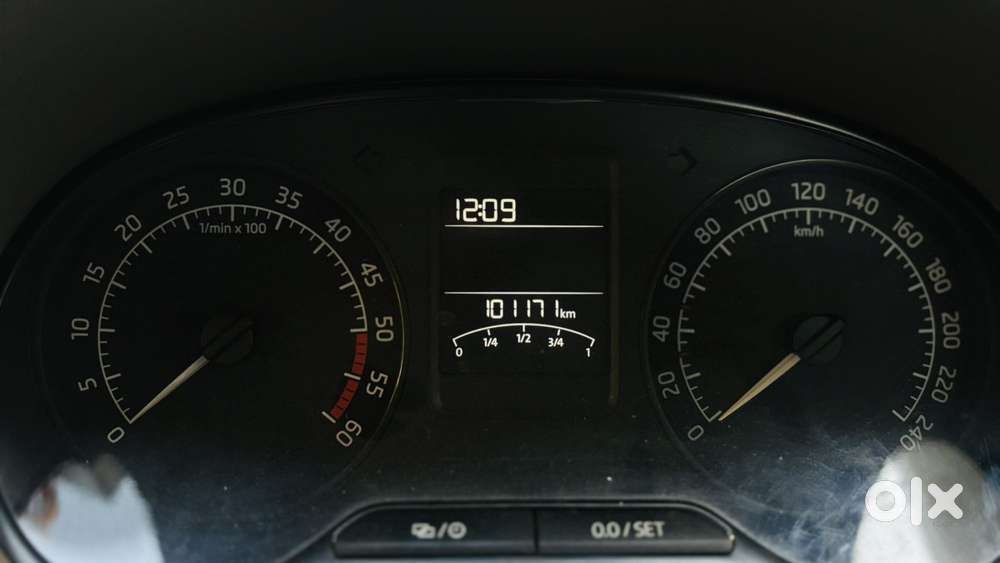 Skoda Rapid 2013-2016 1.5 Tdi At Ambition With Alloy Wheel, 2015, Di..