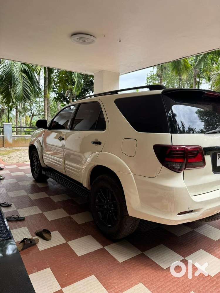 Toyota Fortuner 2015