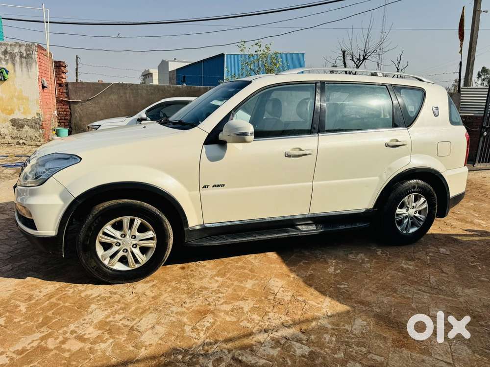 Mahindra Ssangyong Rexton Rx7, 2015, Diesel