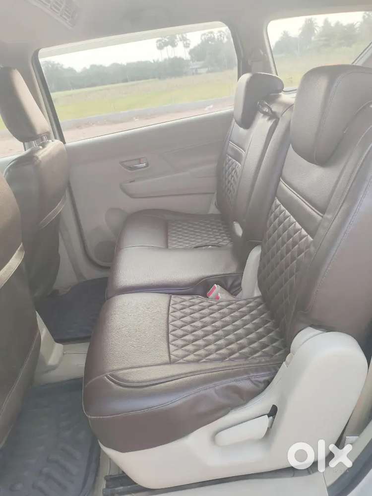 Showroom Track Vehicle