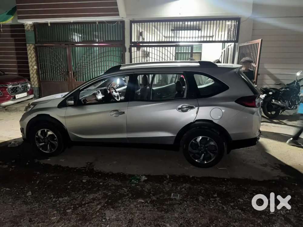 Honda Br-v 2017 Top Model  Mint Condition, Diesel, 1.5 Manual