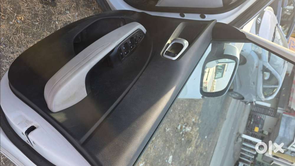 Hyundai Venue 2022 Petrol Well Maintained