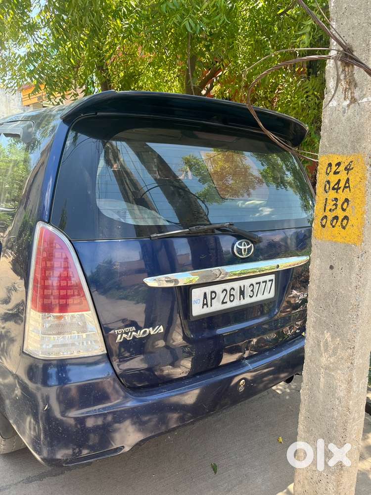 Toyota Innova 2.5 V Diesel