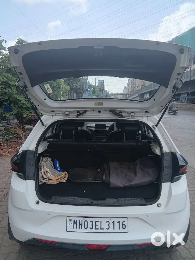 Tata Altroz 2024 Cng & Hybrids 25850 Km Driven
