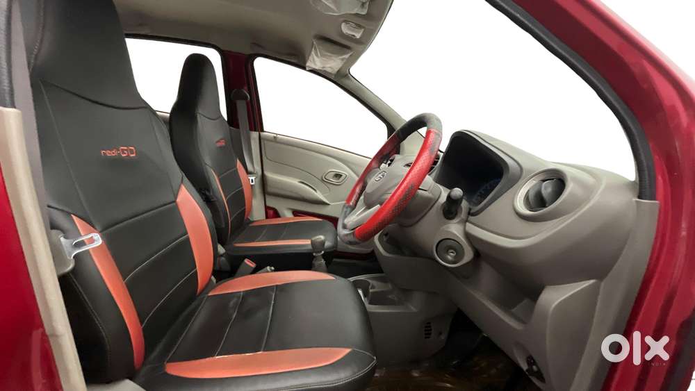 Datsun Redigo T Option, 2016, Petrol