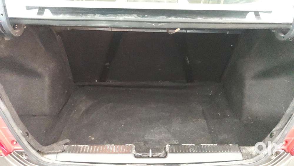 Maruti Suzuki Swift Dzire Amt Vxi, 2018, Petrol
