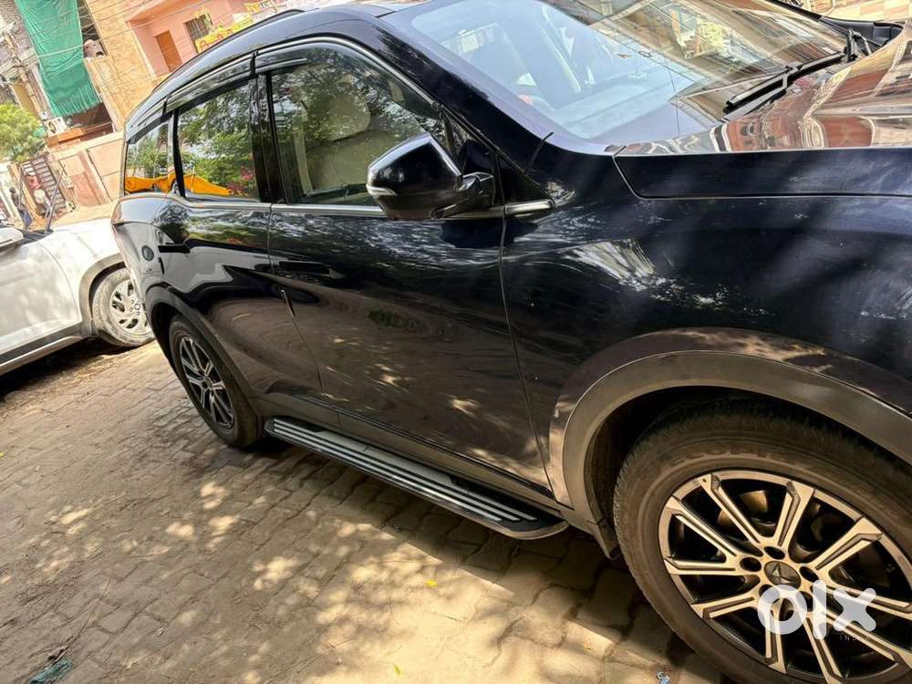 Mahindra Xuv700 Ax7l 2025 Petrol 15000 Km Driven