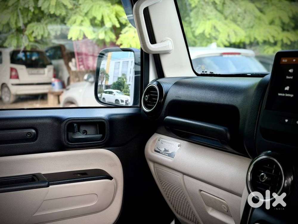 Mahindra Thar Roxx Mx5 Petrol Mt 2wd, 2025, Petrol