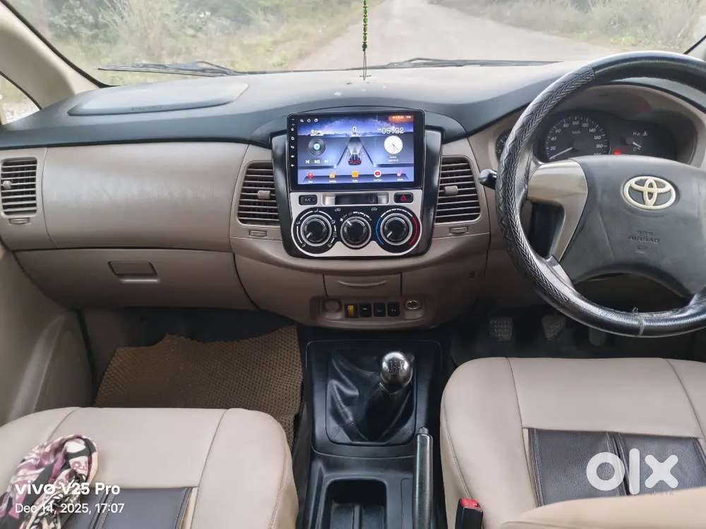 Toyota Innova 2015 Diesel 145600 Km Driven