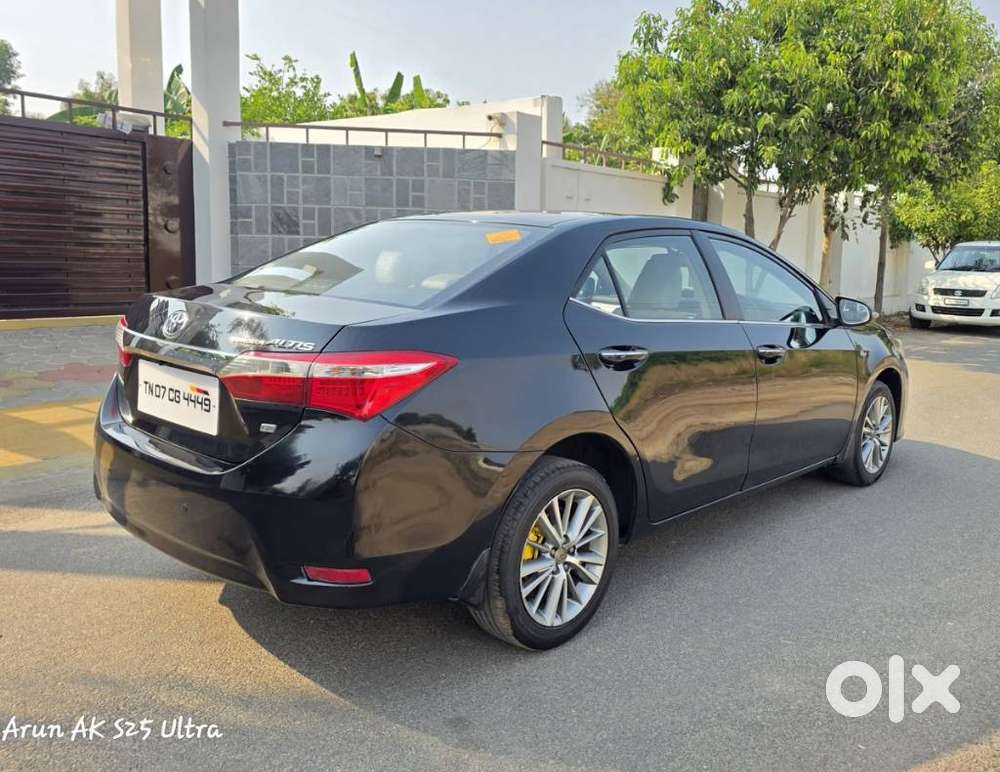 Toyota Corolla Altis 2010-2013 Gl, 2015, Petrol