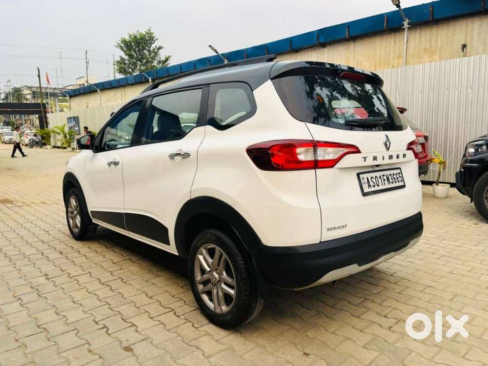 Renault Triber Rxz, 2023, Petrol