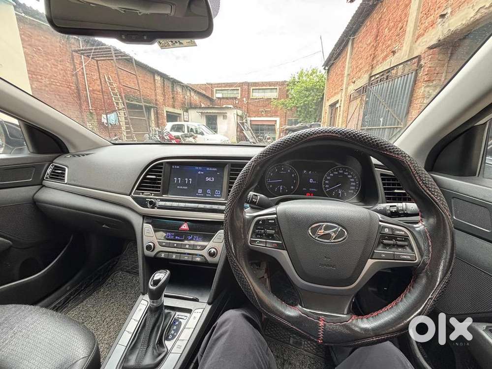2017 Hyundai Elantra Petrol Automatic Top Variant
