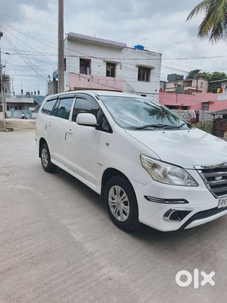 Toyota Innova 2013 Diesel Well Maintained