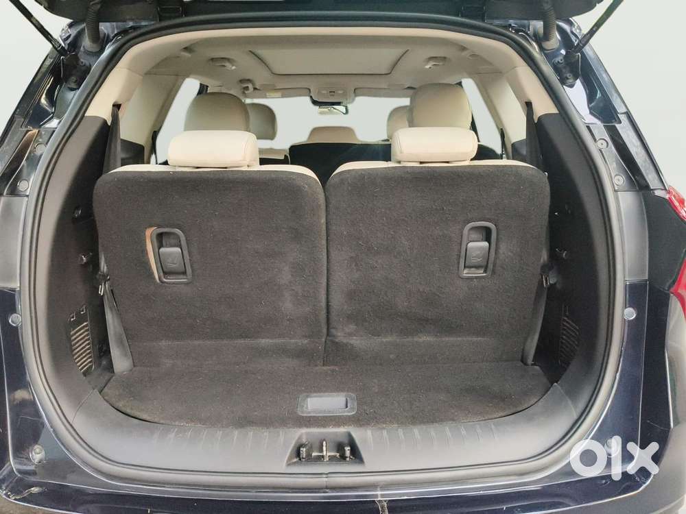 Mahindra Xuv700 2.2 Ax 7 Diesel At Luxury Pack Str Awd, 2022, Diesel