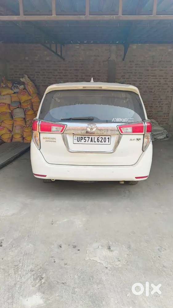 Toyota Innova Crysta 2016
