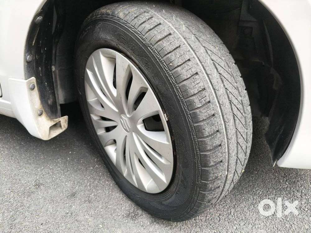Maruti Suzuki Ertiga Zxi, 2012, Petrol