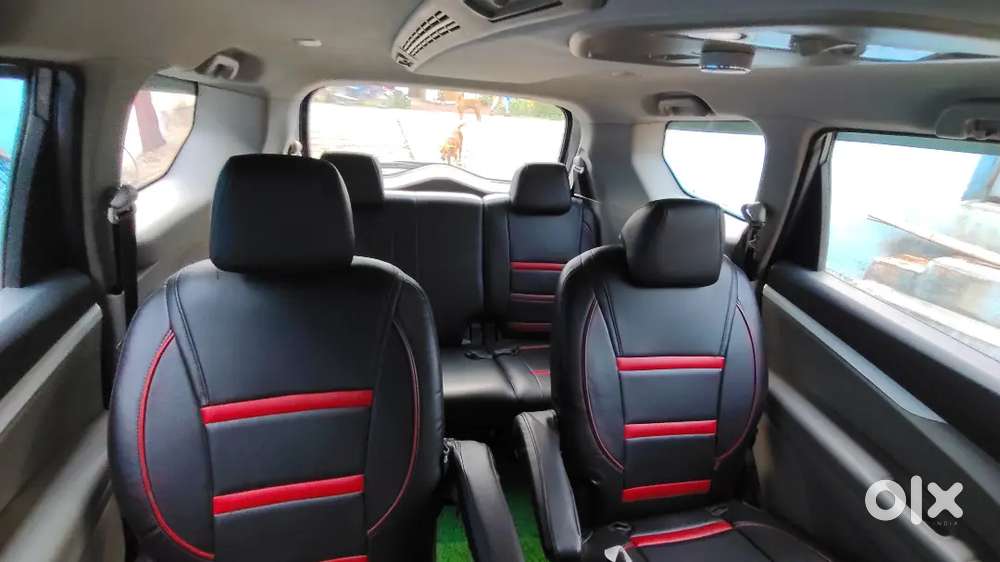 Mahindra Marazzo M6 7 Seater