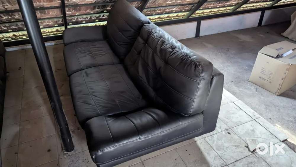 Set of 3 Black Leather Sofas (Good Condition / Loft or Living Room Fur