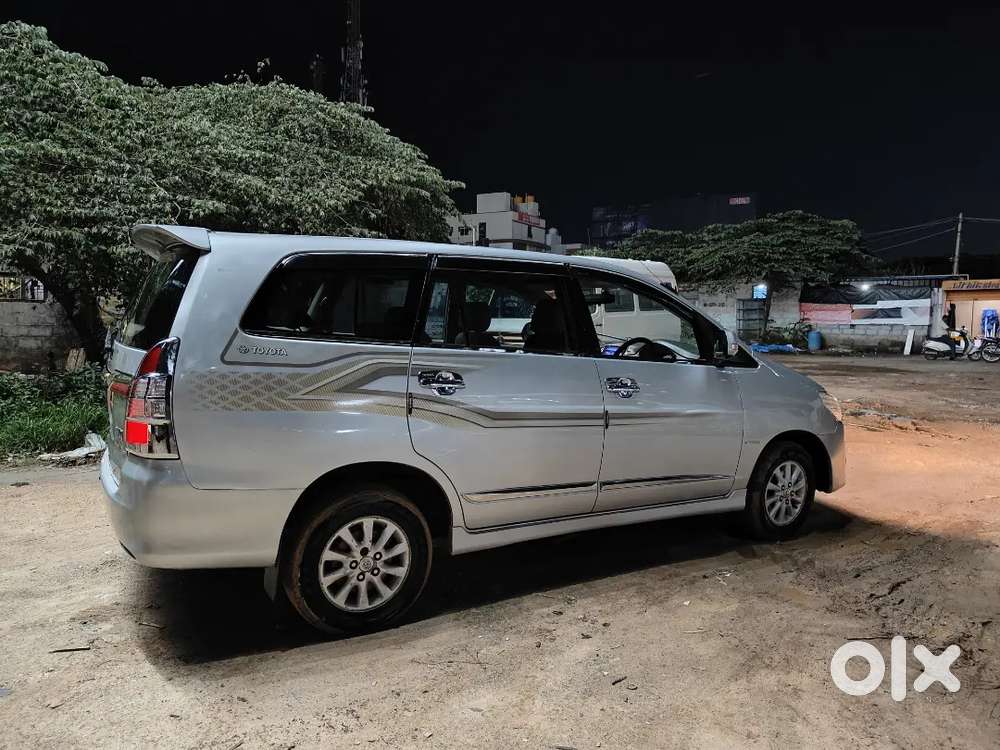 Showroom History Maintained Innova- V Version Full Condition Car
