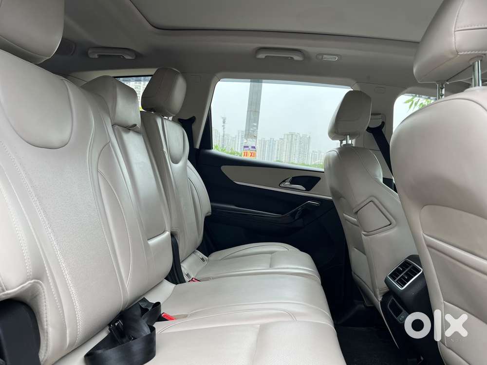 Mahindra Xuv700 2.0 Ax 7 Petrol At Luxury Pack Str, 2023, Petrol