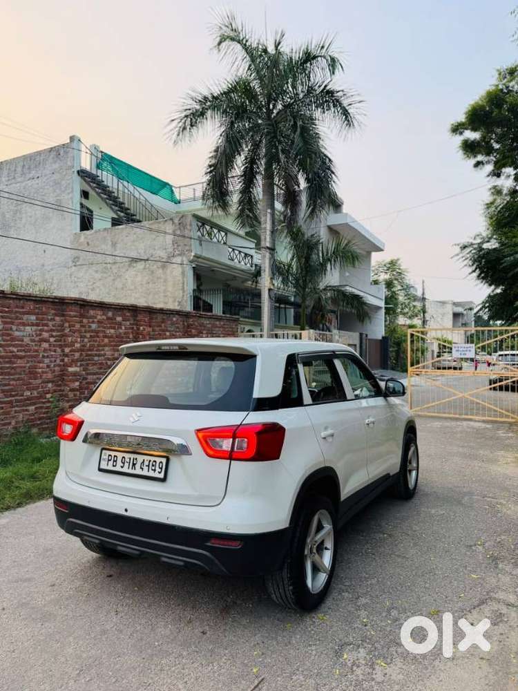 Maruti Suzuki Brezza 1.5 Lxi Smart Hybrid, 2020, Petrol