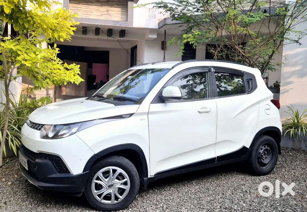 Mahindra Kuv 100