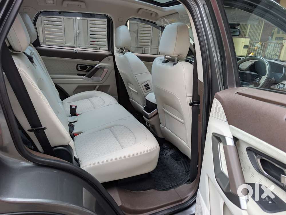 Tata Safari Accomplished X Plus 7 Str Dark Edition At, 2025, Diesel