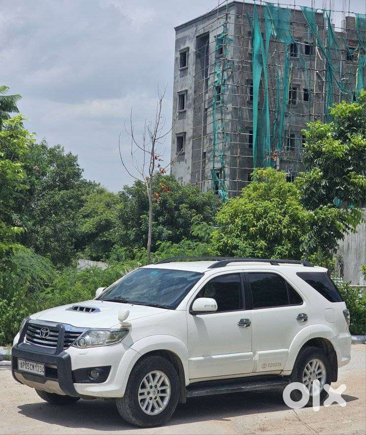 Toyota Fortuner 3.0 4x4 Manual, 2013, Diesel