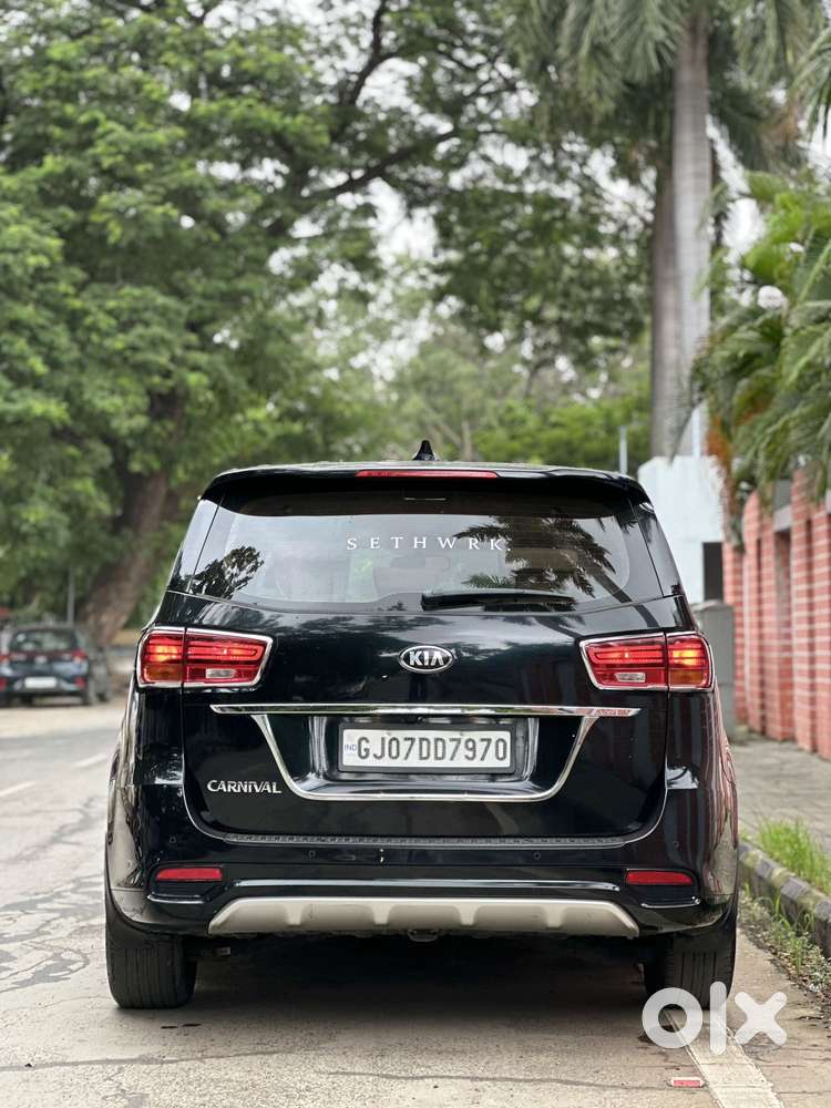 Kia Carnival Premium, 2021, Diesel