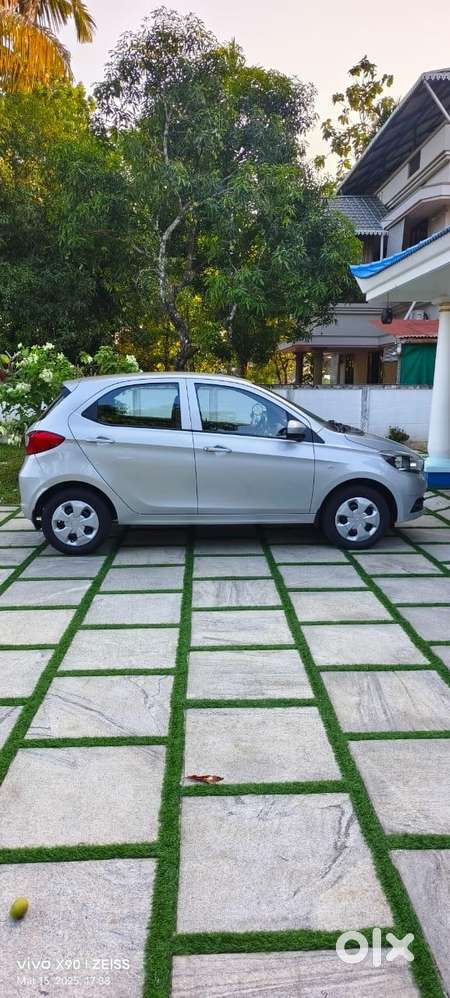Tata Tiago 1.2 Revotron Xta, 2018, Petrol