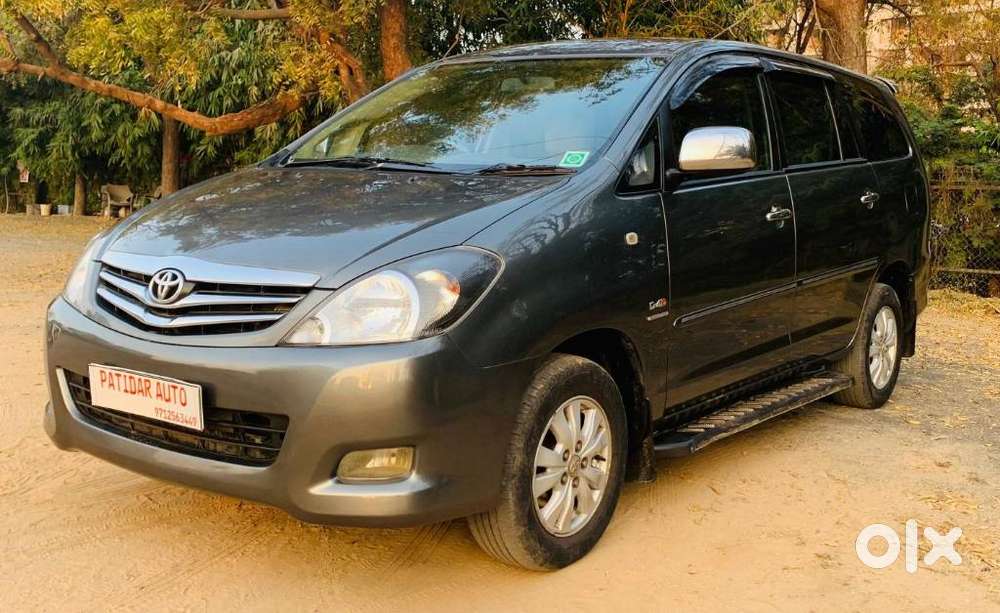 Toyota Innova 2.5 V Diesel 7-seater, 2011, Diesel