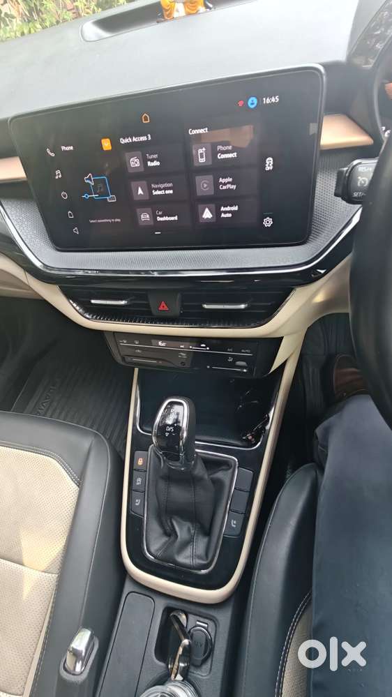 Skoda Slavia 1.0 Tsi Style At, 2023, Petrol