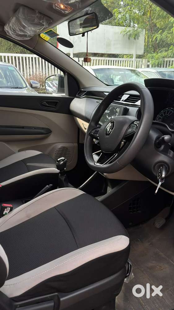 Renault Triber Rxt, 2022, Petrol