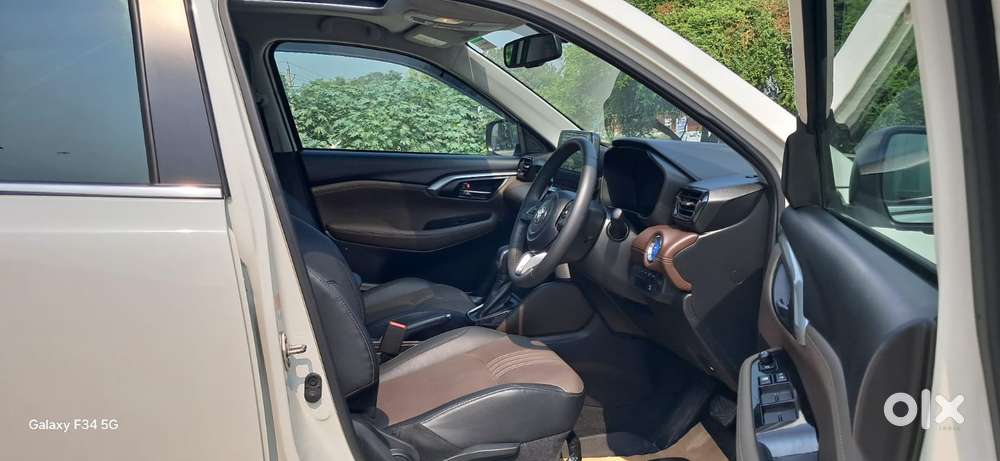 Toyota Urban Cruiser Hyryder 1.5 V Hybrid, 2024, Petrol