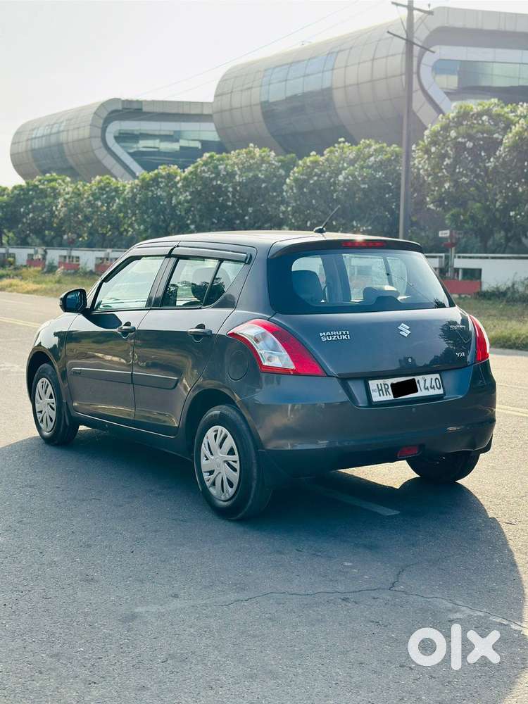 Maruti Suzuki Swift Vxi Optional, 2016, Petrol