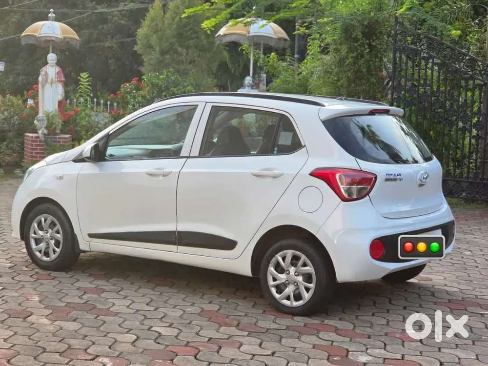 Grand I10 Magna Mt Petrol