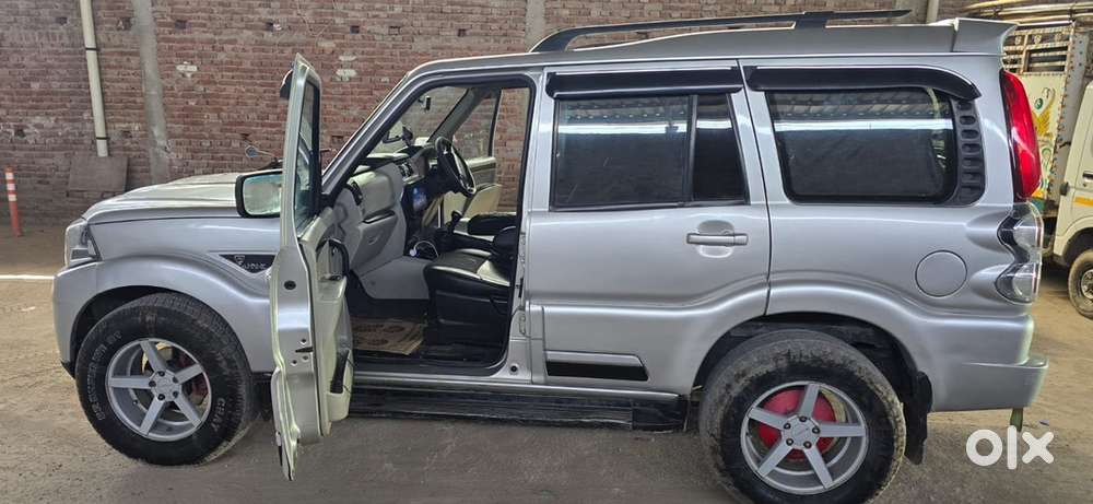 Mahindra Scorpio 2017 Diesel 135000 Km Driven Urgent Sell Need Mony