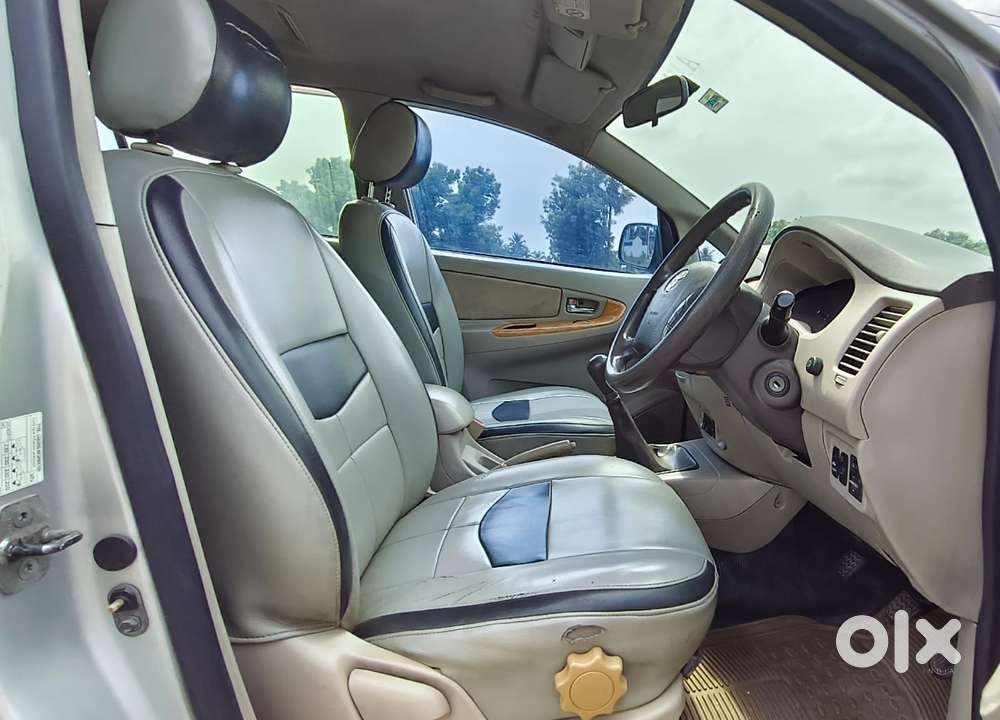 Toyota Innova 2.5 V 7 Str, 2009, Diesel