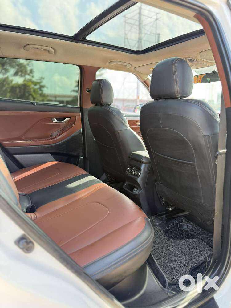 Hyundai Creta 1.5 S Plus Knight Diesel Dual Tone, 2022, Diesel