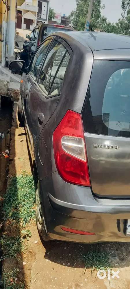 Hyundai I10 2012 Cng & Hybrids 98000 Km Driven