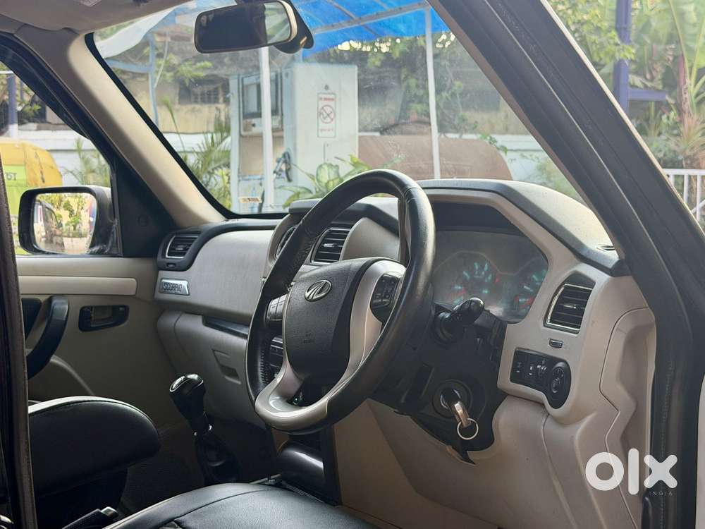Mahindra Scorpio Classic 2.2 S Mt 9 Str, 2020, Petrol